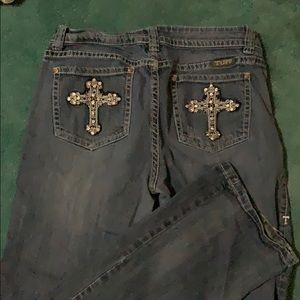 Cowgirl Tuff 32x38 jeans with cross detail used